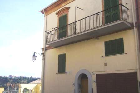 Property for sale in Lanciano, Chieti Province