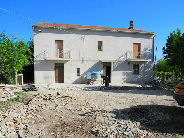 Renovating and restructuring property in Abruzzo